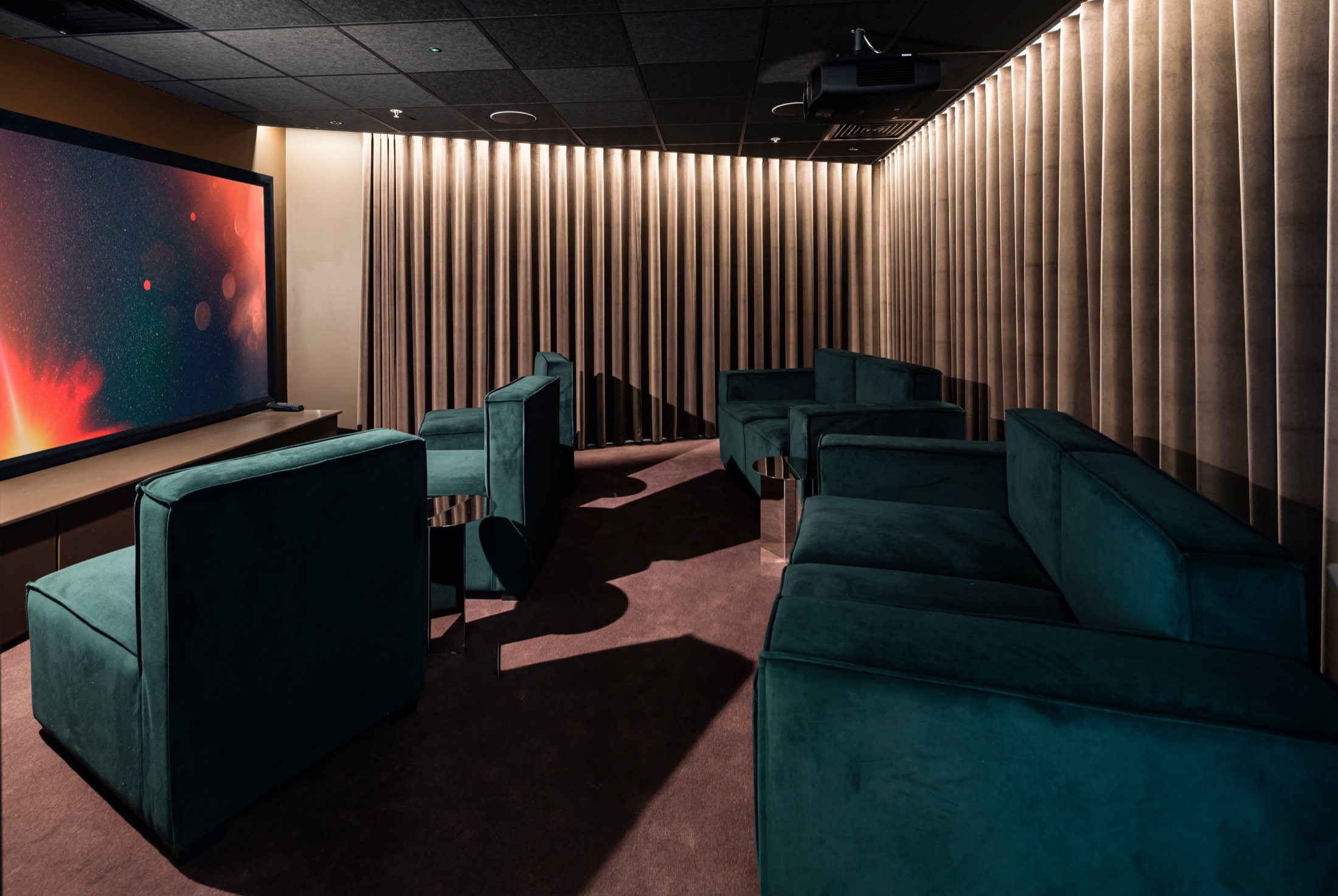 Neptune Amenities interior image 2