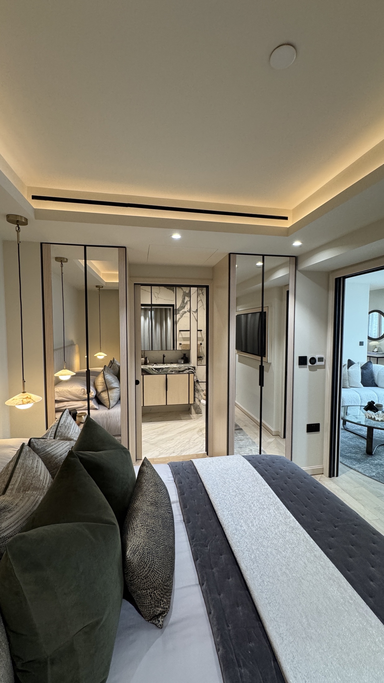 TCRW Soho interior image 3