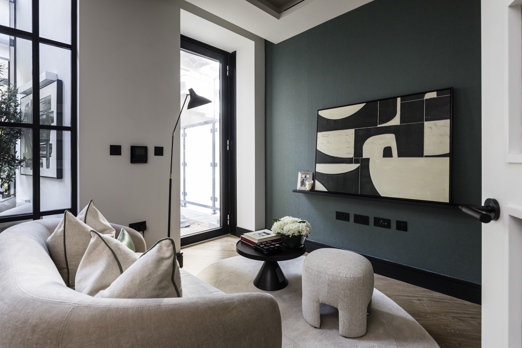 Arena Duplex interior image 3