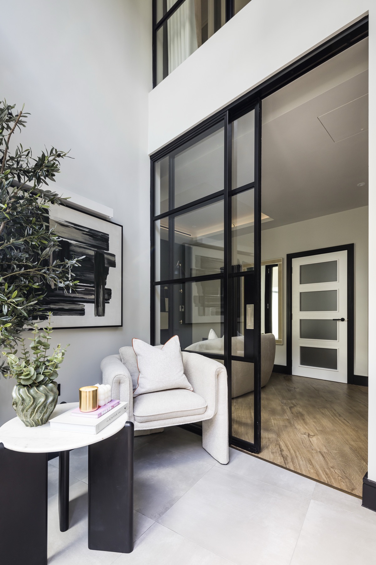 Arena Duplex interior image 4