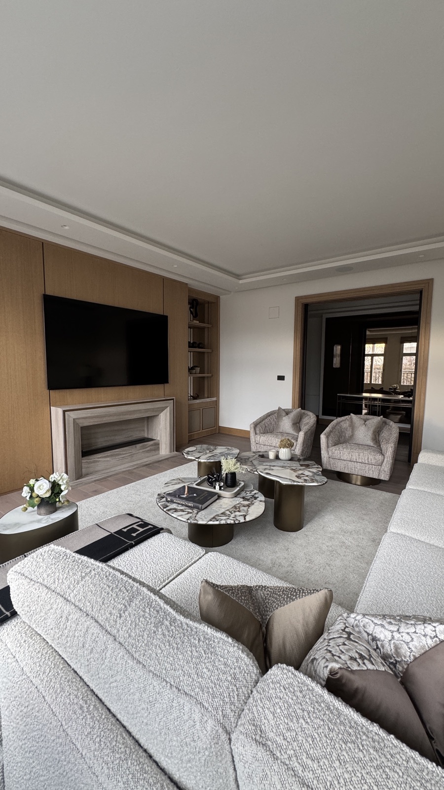 Harley House interior image 5