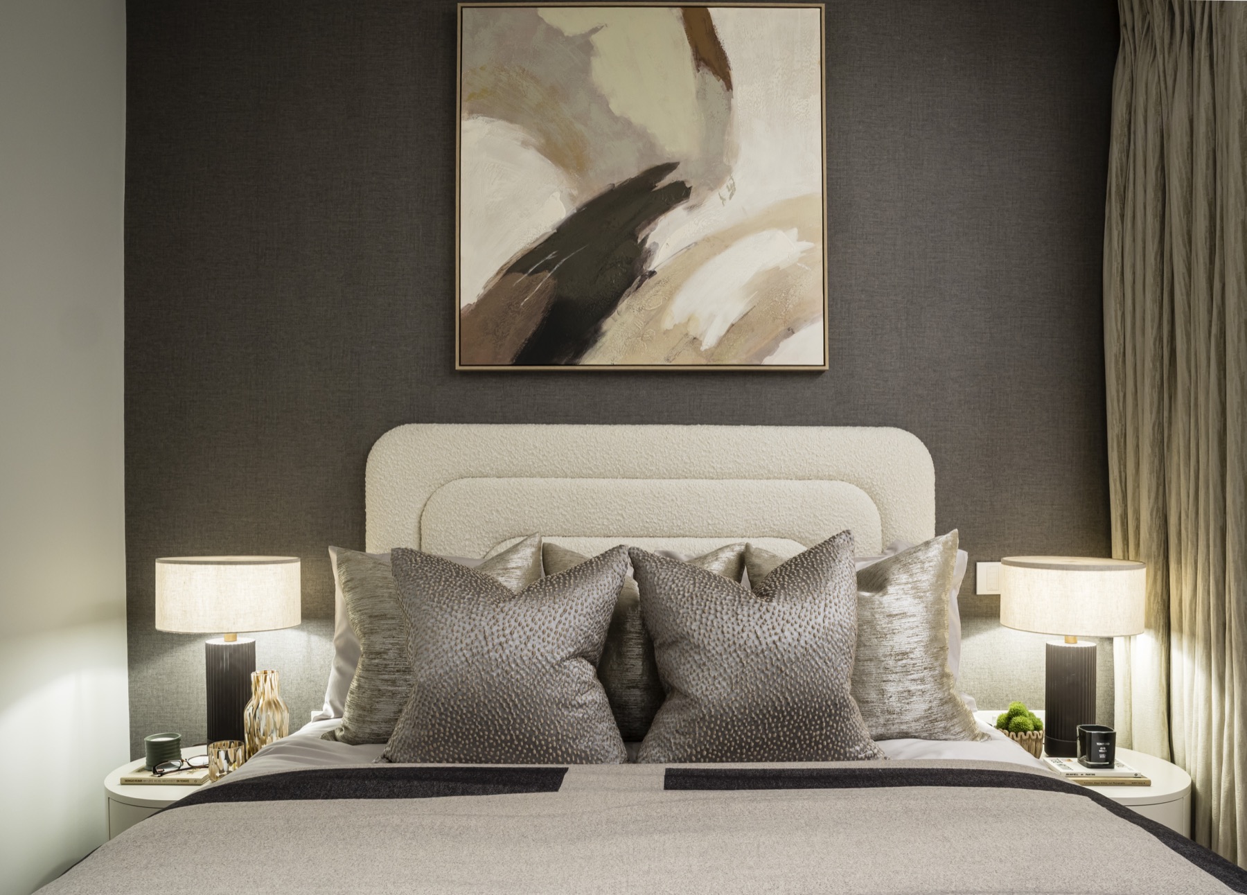 Sky Residence interior image 3